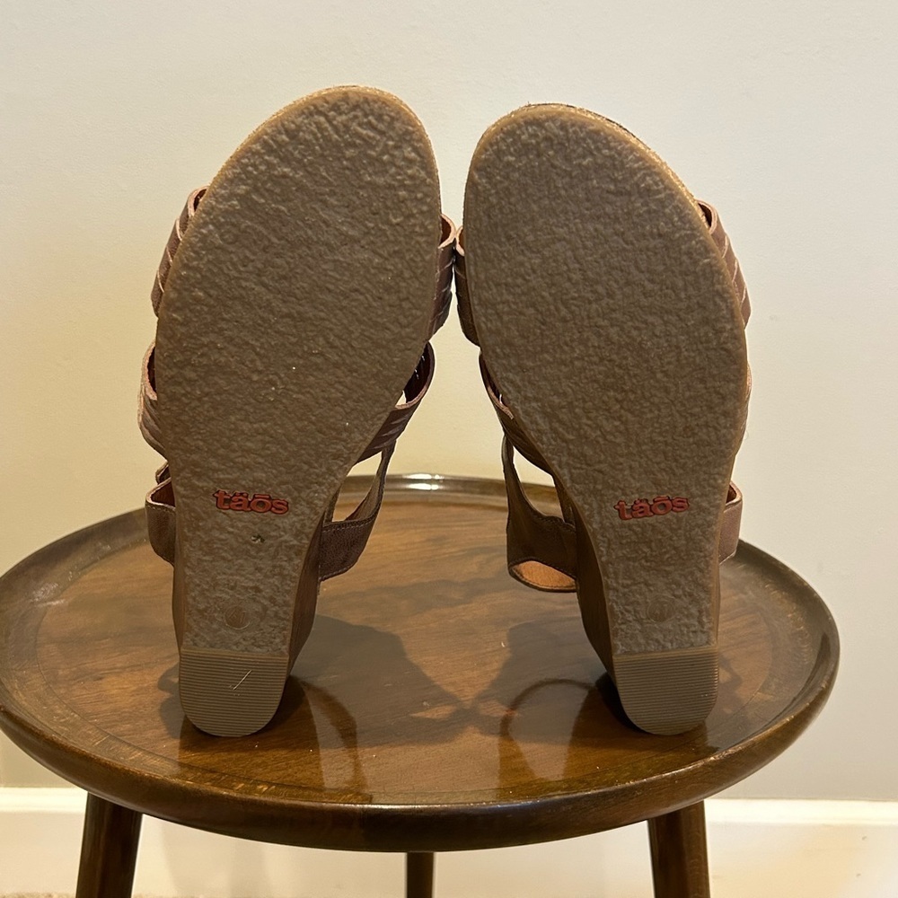 Taos Footwear Brown Wedge Sandals - Picture 6 of 13